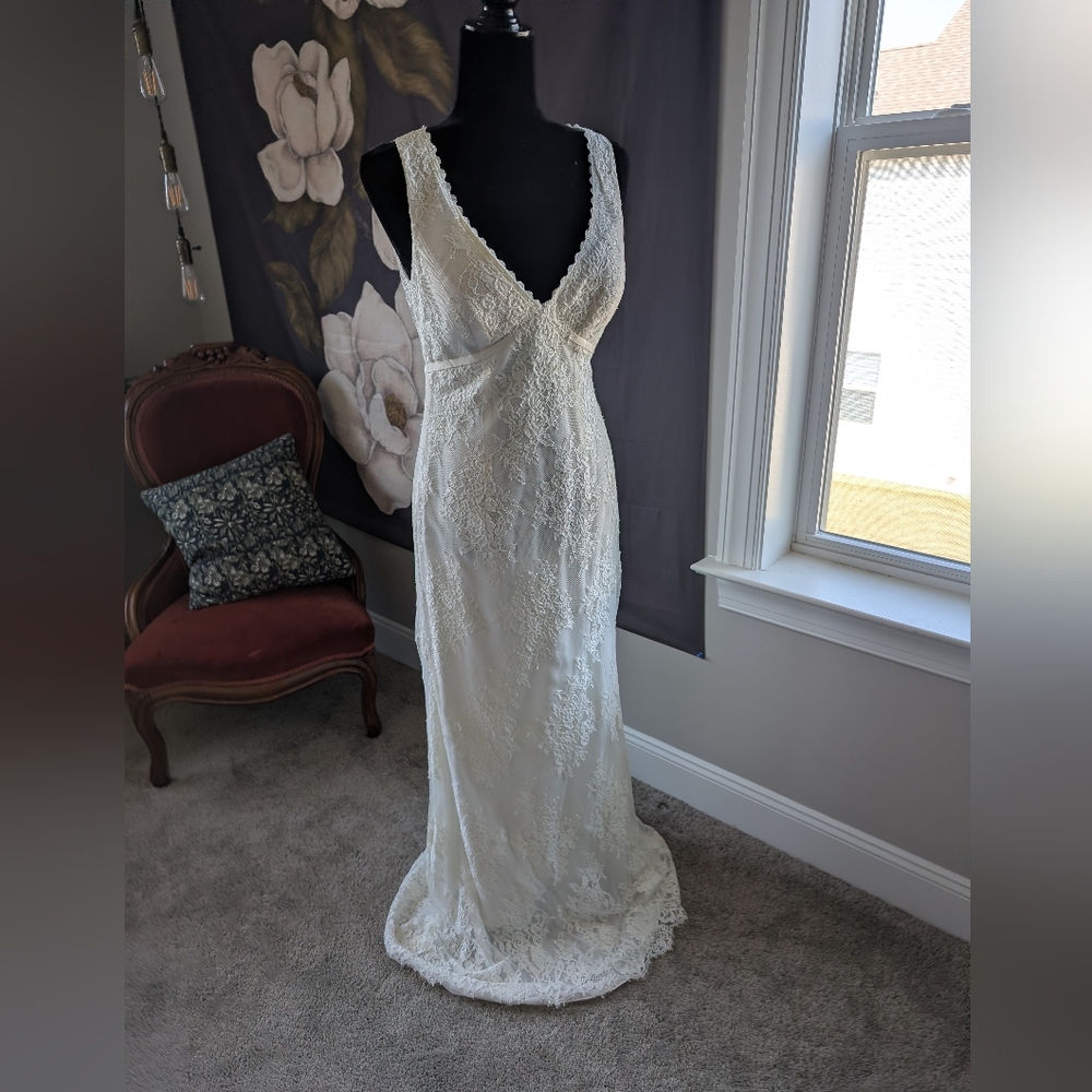 Galina Lace V-Neck Ivory Wedding Dress